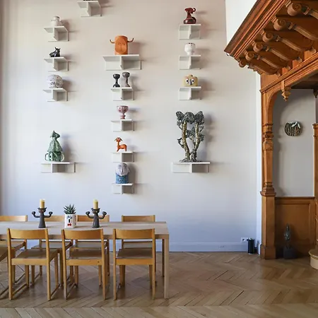 Parc Monceau Artist's Atelier * Paris